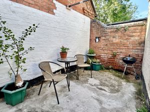 Courtyard Garden- click for photo gallery